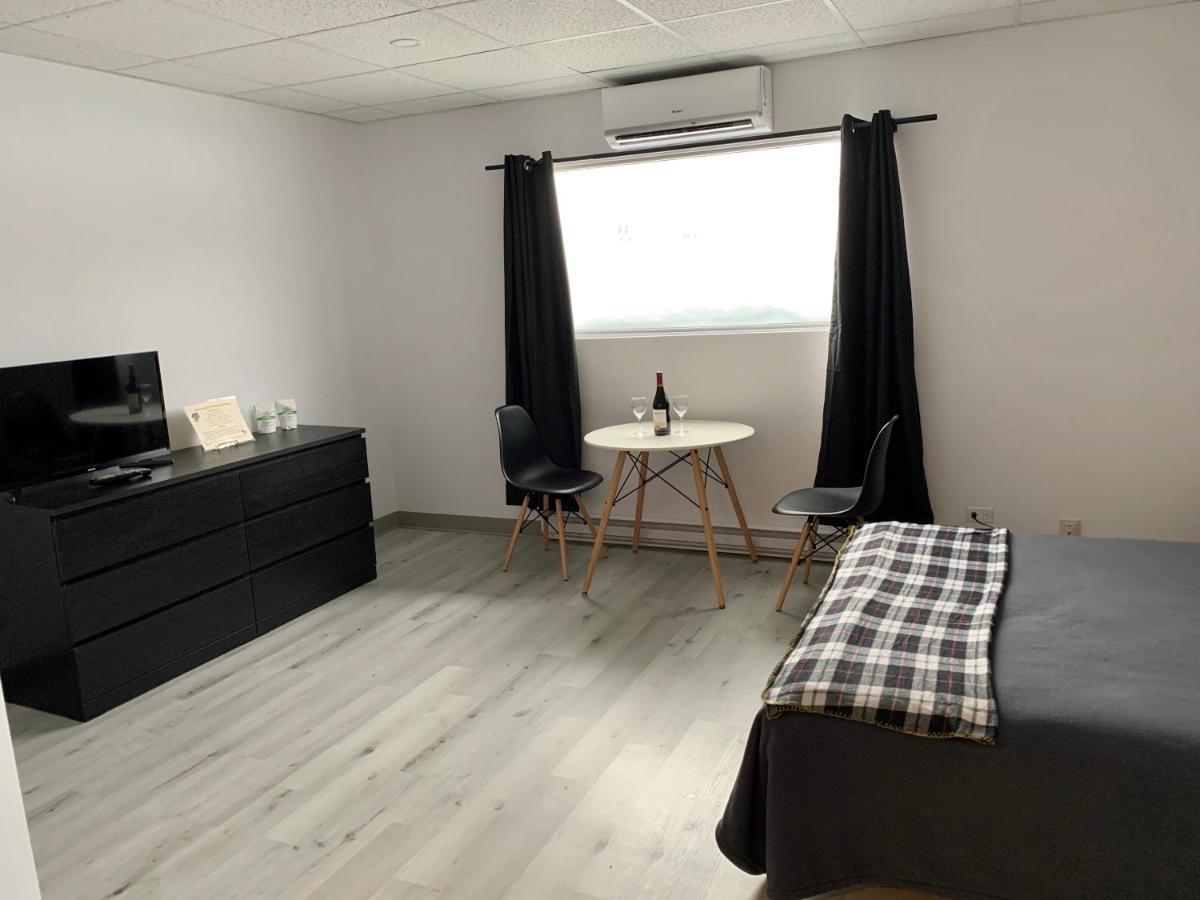Hotel St-Alexis Saint-Raymond Esterno foto