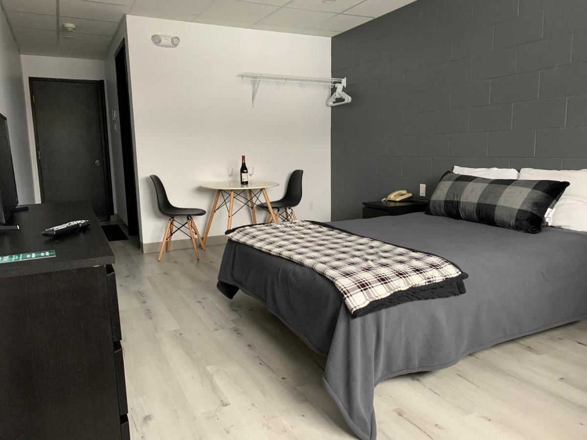 Hotel St-Alexis Saint-Raymond Esterno foto